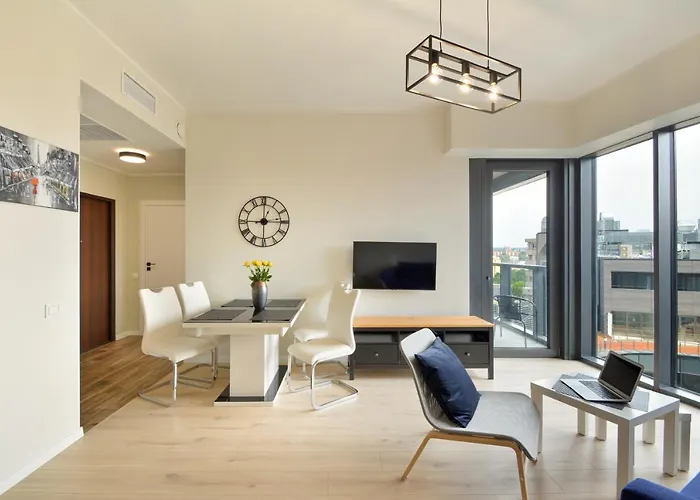 Апартаменты Hanza Tower